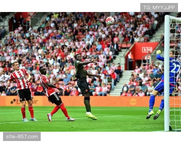 亚特兰大客场完胜卡利亚里 穆里尔头球破僵局